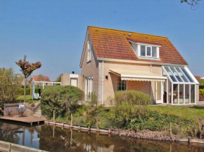 Nice bungalow on the water